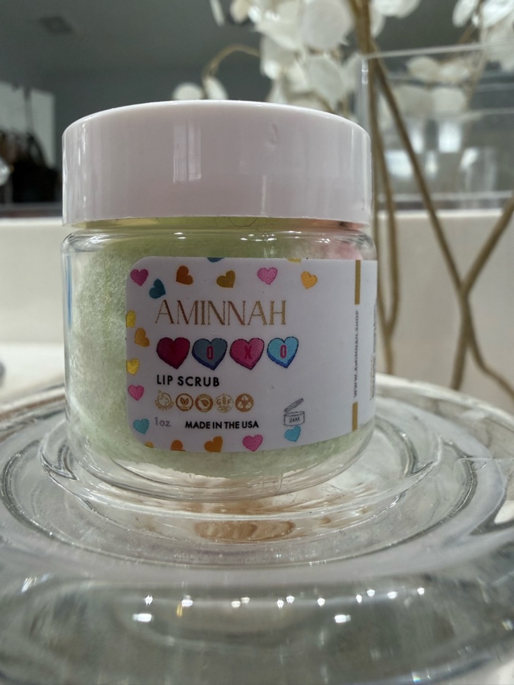 AMINNAH Lip Scrub - Gentle Exfoliating Cleanser
